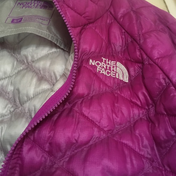 The North Face Jackets & Blazers - The Northface women’s thermoball eco jacket
